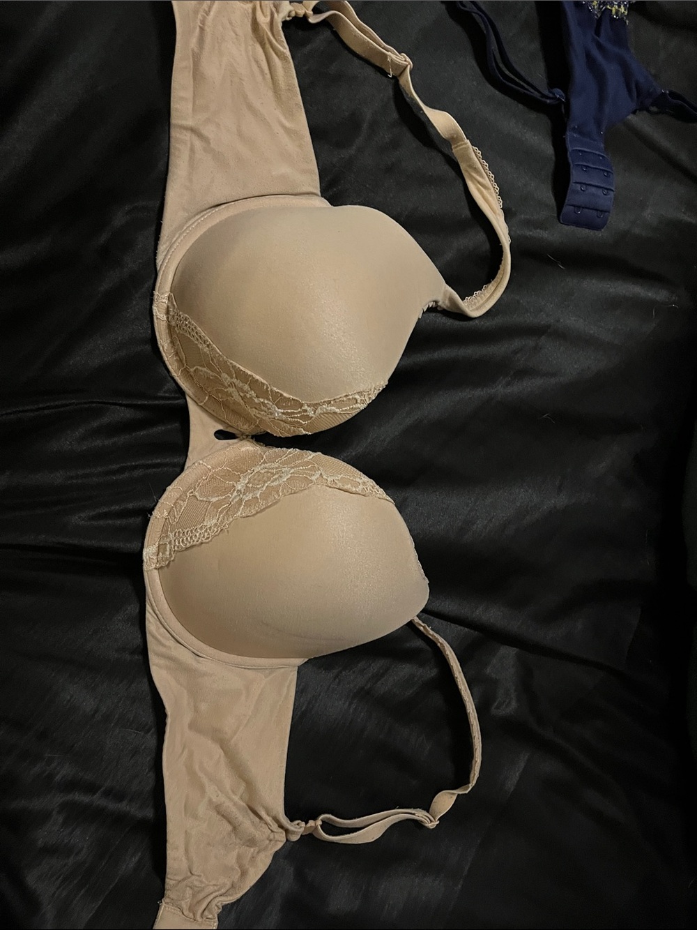 Victoria's Secret Beige Lace-Trim Push-Up Bra